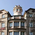 호텔 Saloon