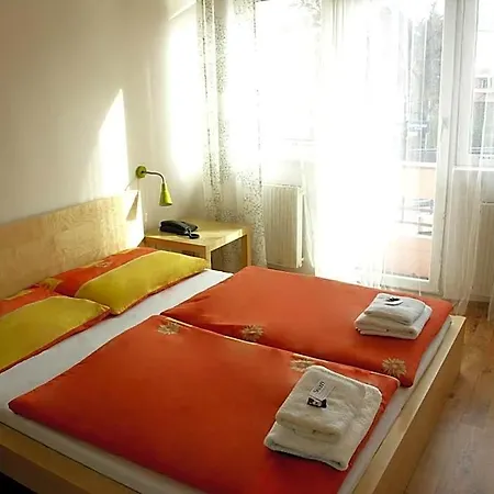 Saloon 3*