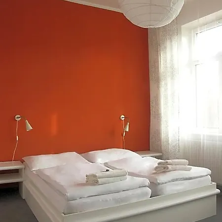Saloon Hotel