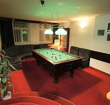 Hotel Saloon 3*