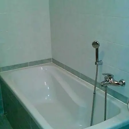Saloon 3*
