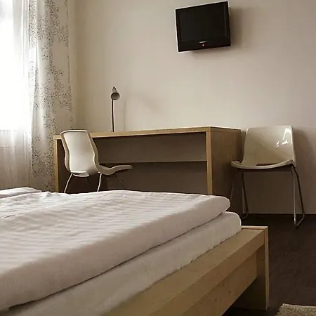 Saloon Zlin