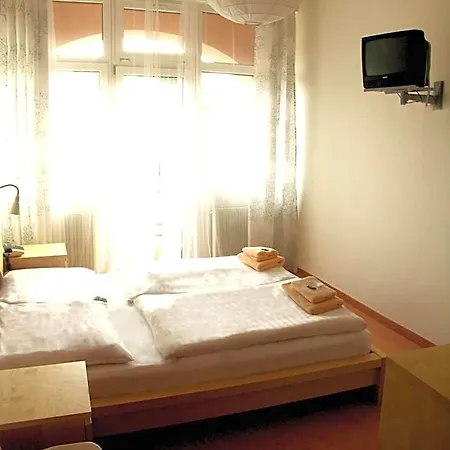 Saloon Hotel 3*