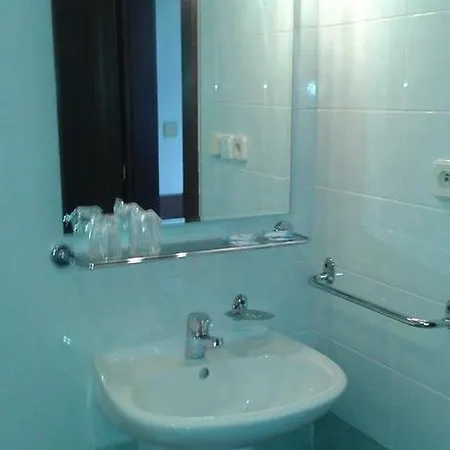 Saloon 3* Zlin