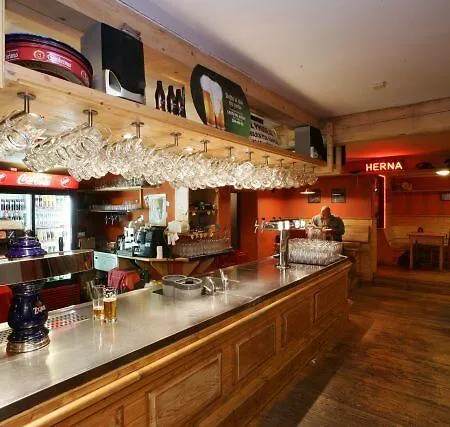 Hotel Saloon 3*