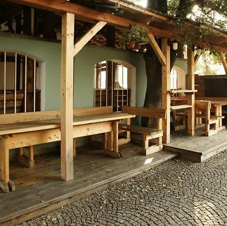Hotel Saloon 3*