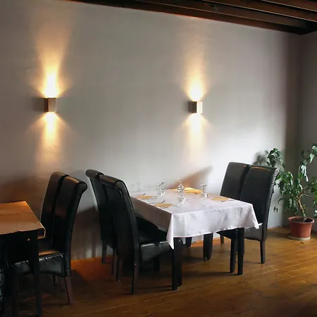 Szálloda Saloon