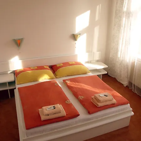 Hotel Saloon 3*