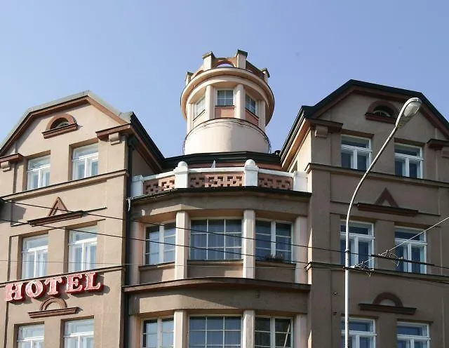 Hotel Saloon